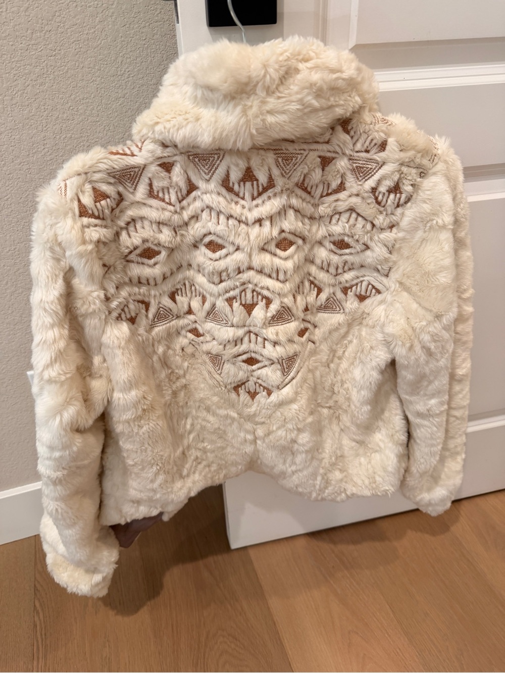 Free People Embroidered Cascade Fur Jacket - Great condition!!! - Picture 8 of 10